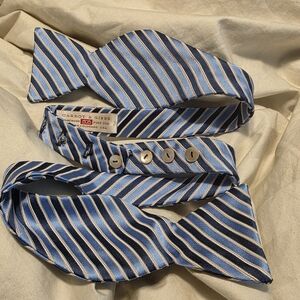 Carrot & Gibbs Handmade Silk Bow Tie Blue Navy Gold Repp Stripe USA